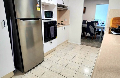 Bray Park House | Experience Kumbari House: Perfect for Families & Pets