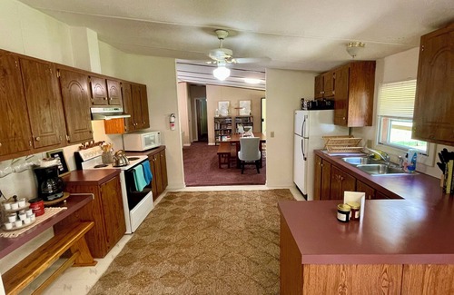 Clarkson House | Welcome to Lake'n It Easy on Nolin! Close to Mammoth Cave, in Clarkson, KY.