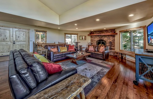 Zephyr Cove House | Exclusive Lake View Retreat with Hot Tub & Pool Table
