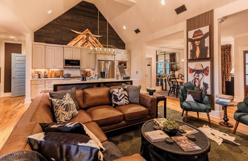 Leipers Fork House | Welcome to Leiper's Fork Luxe at Hillsboro Hideaway in Franklin, Tennessee.