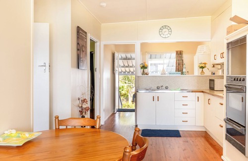 Mulambin House | Welcome to Mellow at Mulambin, your ultimate beach retreat!