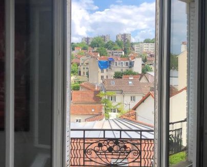 Meudon Apartment | Discover Meudon: Family & Pet-Friendly Getaway