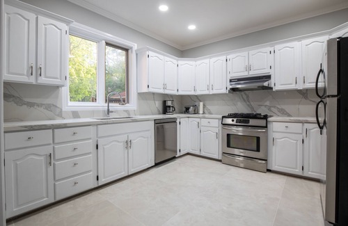 Niagara Falls Villa | Discover Niagaraluxurysuites: Ideal Family Getaway Near Falls