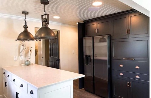 Lakeview House | Experience No Egrets - Waterfront Retreat on Indian Lake