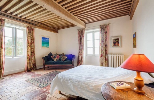 Moire Other | Discover Our Elegant Home in the Heart of Beaujolais