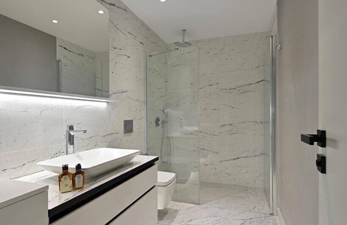 Bomonti Condo | Modern Condo with Pool & Pet-Friendly Amenities Await You