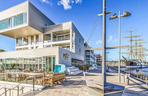Priwall House | Discover a Beachfront Vacation Home with Spa and Ocean View