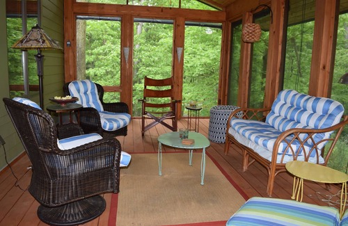 Frankfort House | Experience Our Cottage on the M22 Corridor with Ocean Views