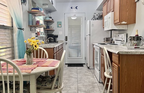 Aransas Pass House | Perfect Getaway at Little Minnow: Oceanfront with Breakfast