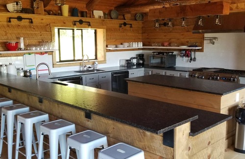 Bancroft Cabin | Ideal Family Cabin Near Lava Hot Springs with Pet-Friendly Amenities