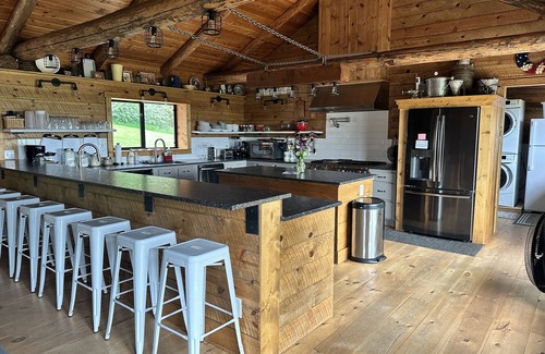 Bancroft Cabin | Ideal Family Cabin Near Lava Hot Springs with Pet-Friendly Amenities