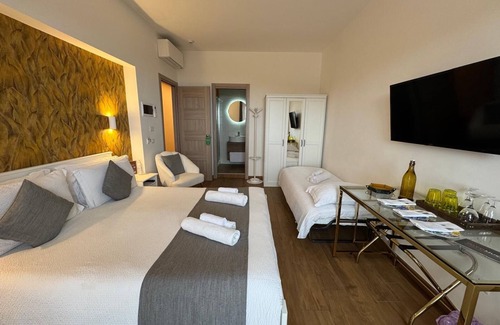 Capodimonte Bed & Breakfast | Welcome to our oasis of elegance and comfort enjoy the best of Naples!