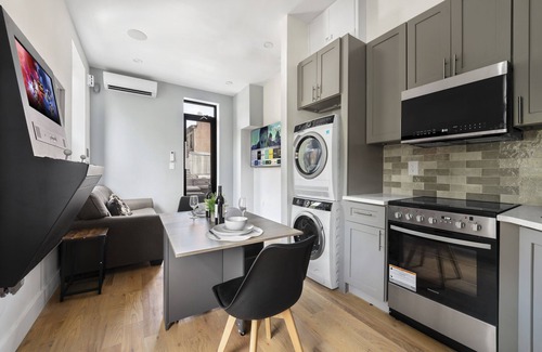 Bedford-Stuyvesant Apartment | Experience a Unique Master Suite with Patio in Brooklyn