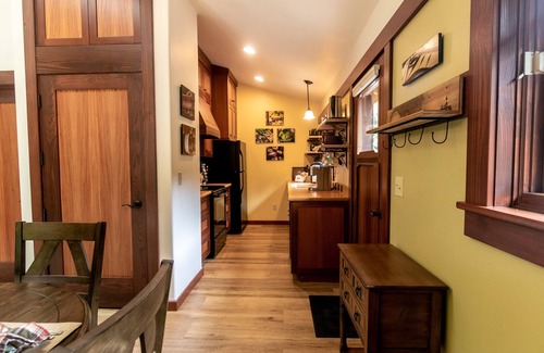 Adelma Beach Cottage | Discover Our Romantic Country Getaway Amidst Nature's Beauty