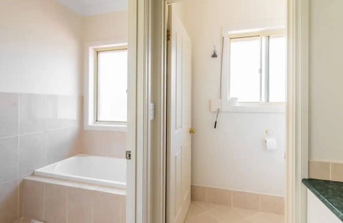 Highbury House | Welcome to our stunning 4BR property in the beautiful suburb of Highbury, SA.