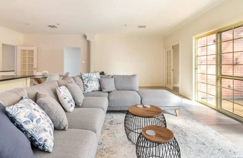 Highbury House | Welcome to our stunning 4BR property in the beautiful suburb of Highbury, SA.