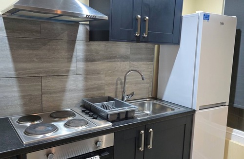 Walsall Apartment | Welcome to our stylish luxury flat in Walsall Town Centre,