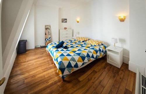 Necker Apartment | Discover Paris: Family and Pet-Friendly Accommodations