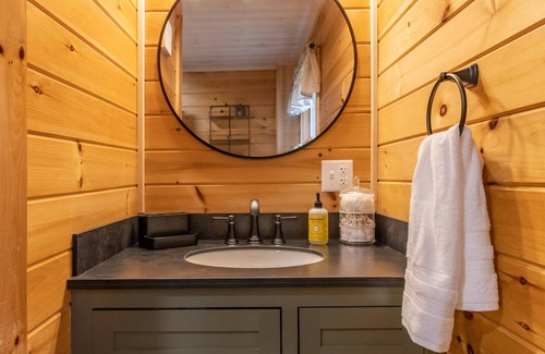 Eddington Cottage | Welcome to Park Place! Renovated lakeside cottage, short drive to Acadia!