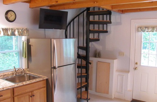 Livermore Cottage | Discover Parker's Cottage: A Haven for Memories and Fun