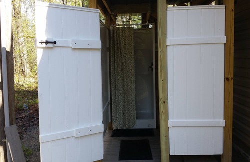 Livermore Cottage | Discover Parker's Cottage: A Haven for Memories and Fun