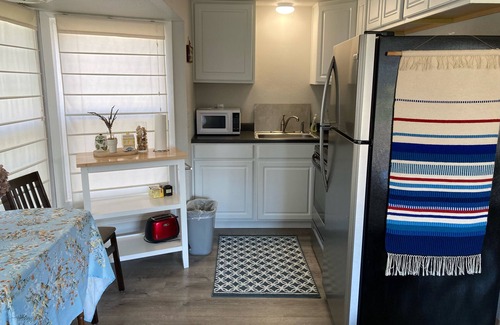 Eugene House | Discover Piccolo Cottage: Perfect for Families and Pets