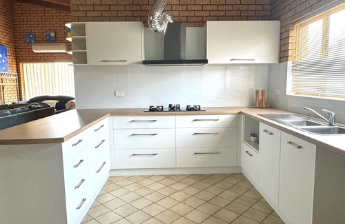 Jurien Bay House | Experience Puggle Palace: Guest Rated 9.8 with Ocean Views