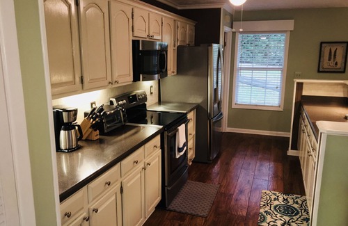 Mount Vernon House | Discover Driftwood Lake Cottage: A Perfect Lakeside Retreat