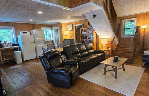 Glenville Cabin | Discover Rovers Retreat: Private Pet-Friendly Escape