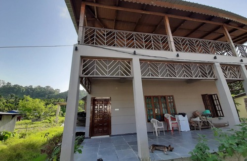 Havelock Island House | Relax at Roy's Villa: Breakfast & Kitchen on Havelock Island