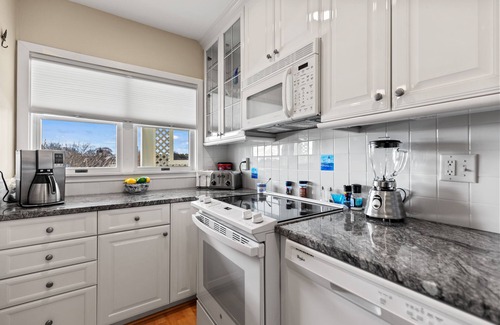 York Beach House | Experience Serenity By The Sea: 10/10 Guest Reviews Await