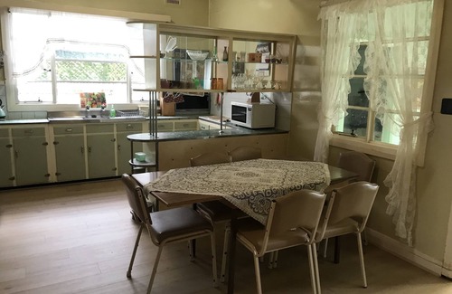 Broken Hill House | Discover Shazza’s: Family-Friendly Retreat with Relaxing Spa