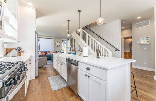 Chelan House | Experience Lake Chelan at The Lookout with Top Amenities