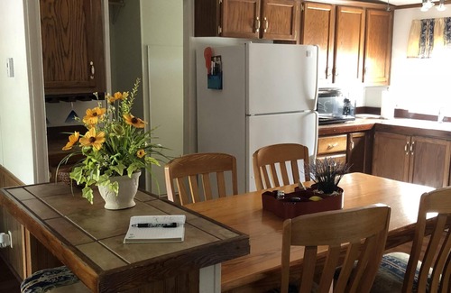 McEwen House | Family & Pet Friendly Retreat at SkyCapps - 10/10 Rated!