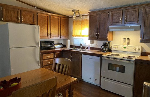 McEwen House | Family & Pet Friendly Retreat at SkyCapps - 10/10 Rated!