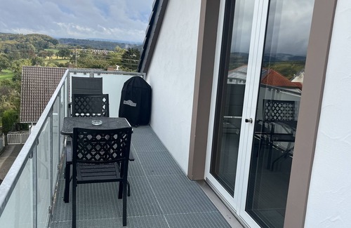 Mettlach Apartment | Discover a Cozy Studio with Pool, Spa, and Ocean View