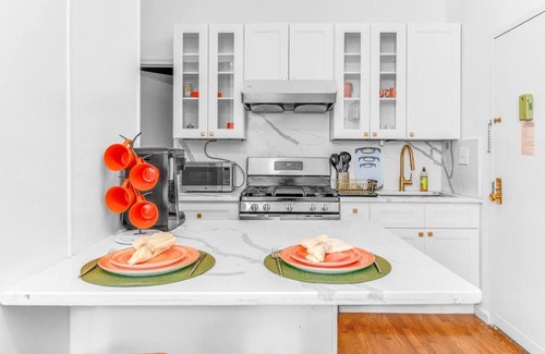 Park Slope Apartment | Discover Sunny Park Slope Retreat: Pet & Child Friendly Stay