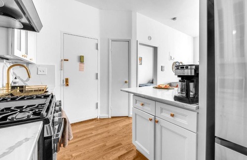 Park Slope Apartment | Discover Sunny Park Slope Retreat: Pet & Child Friendly Stay