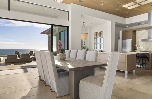 Malibu House | Experience Surf Beach Malibu Estate – Rated 10/10 Stay!