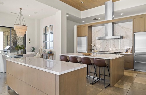 Malibu House | Experience Surf Beach Malibu Estate – Rated 10/10 Stay!