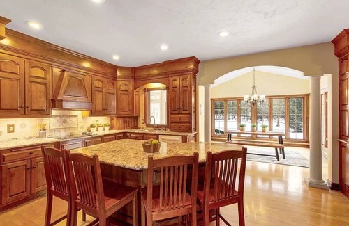 Ashwaubenon House | Explore Sweetwater: Ideal Home Near Lambeau Field!