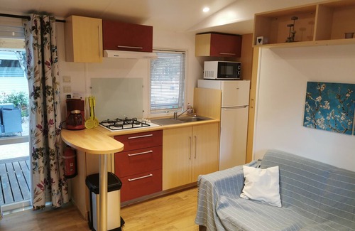 Sillans-la Cascade House | Discover the Var: Pet-Friendly Stay with Ocean Views