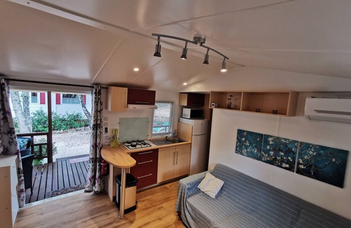 Sillans-la Cascade House | Discover the Var: Pet-Friendly Stay with Ocean Views