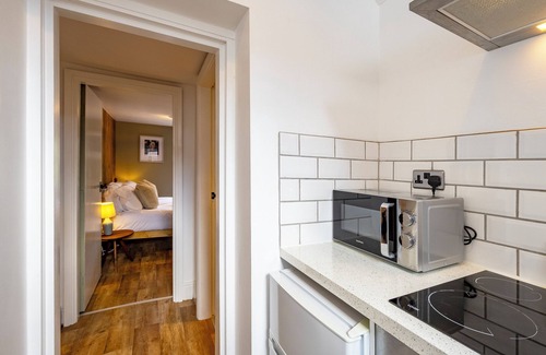 Whitby Apartment | Welcome to The Bolt Hole, a charming one-bedroom apartment sleeping up to three guests, set within a handsome Georgian townhouse in the heart of Whitby, dog friendly. Leesholme is a Grade II listed Georgian building.