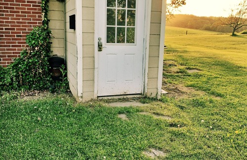 Laurens Apartment | Discover The Bull-Pen: Guest Rated 9.8 with Breakfast