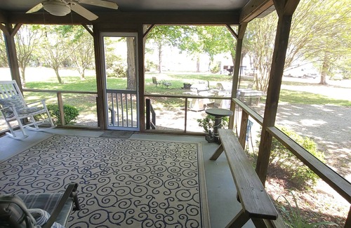 Achilles Cottage | Discover The Cottage at Jameslin: Guest Rated 9.8, Pet Friendly