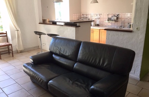 Gasques House | Experience Cottage Les Arcades: Pool & Ocean Views Await!