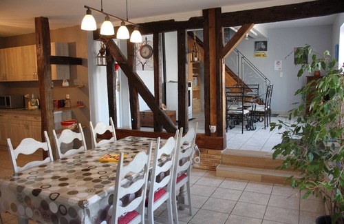 La Porte du Der Cottage | Discover Gîte air du Temps: Pet-Friendly Retreat with Spa