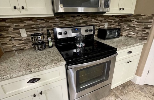 American Fork House | Explore The Honey Hive: 2 Bedroom Retreat with Pool