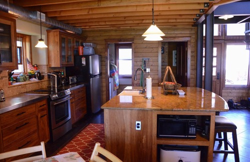 Buchanan Dam House | Tranquil Inks Lake Waterfront Retreat with Scenic Views